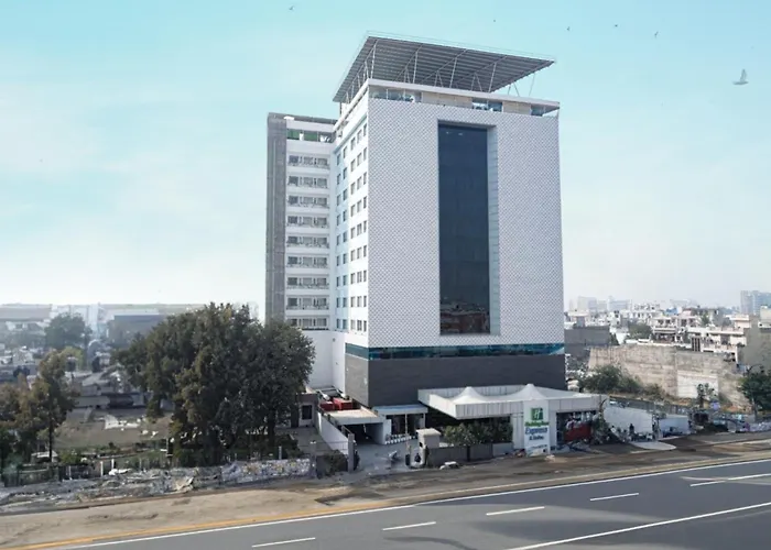 Holiday Inn Express & Suites Jaipur Gopalpura By Ihg